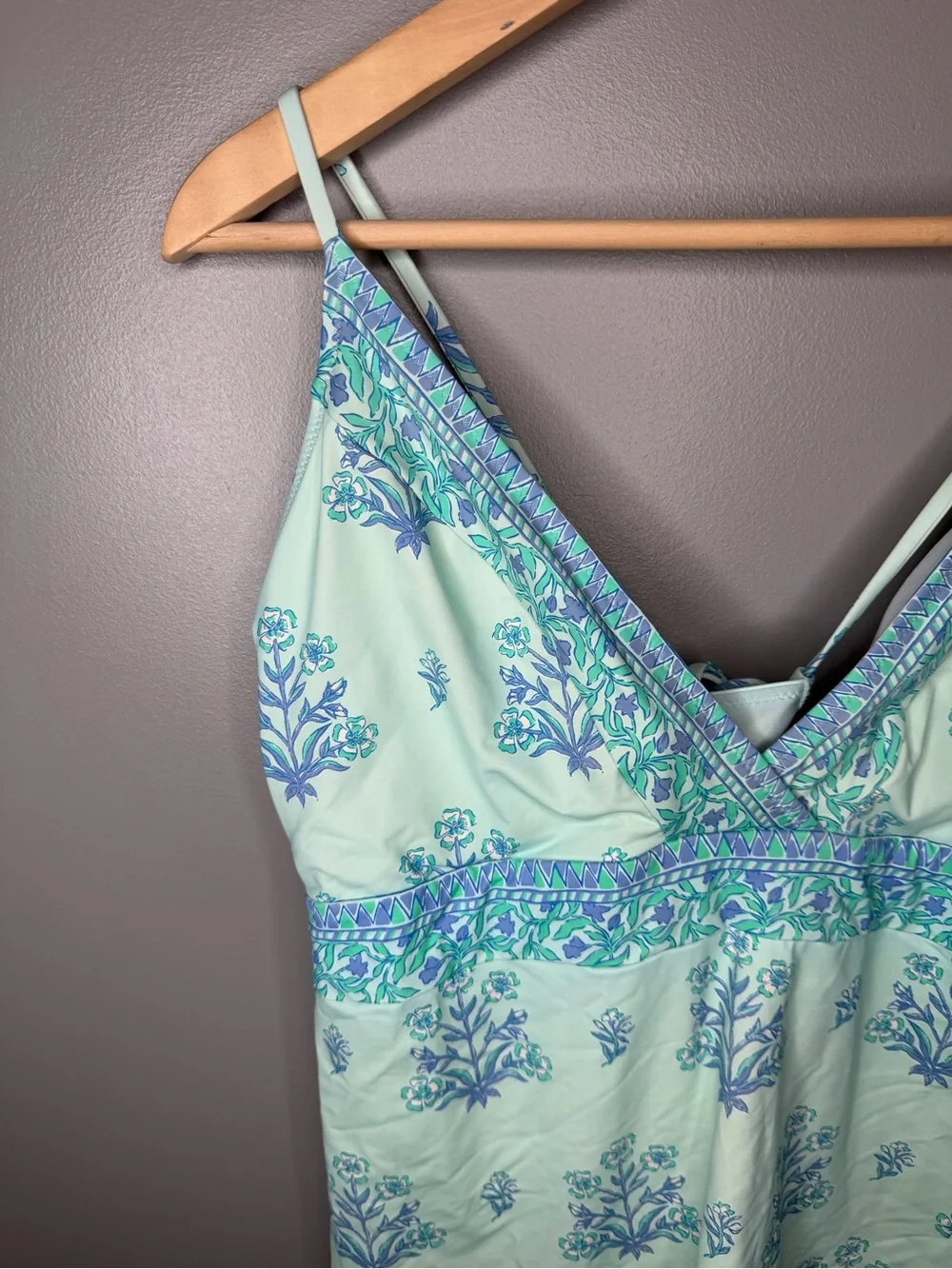 Vineyard Vines Green Blue Floral Tankini